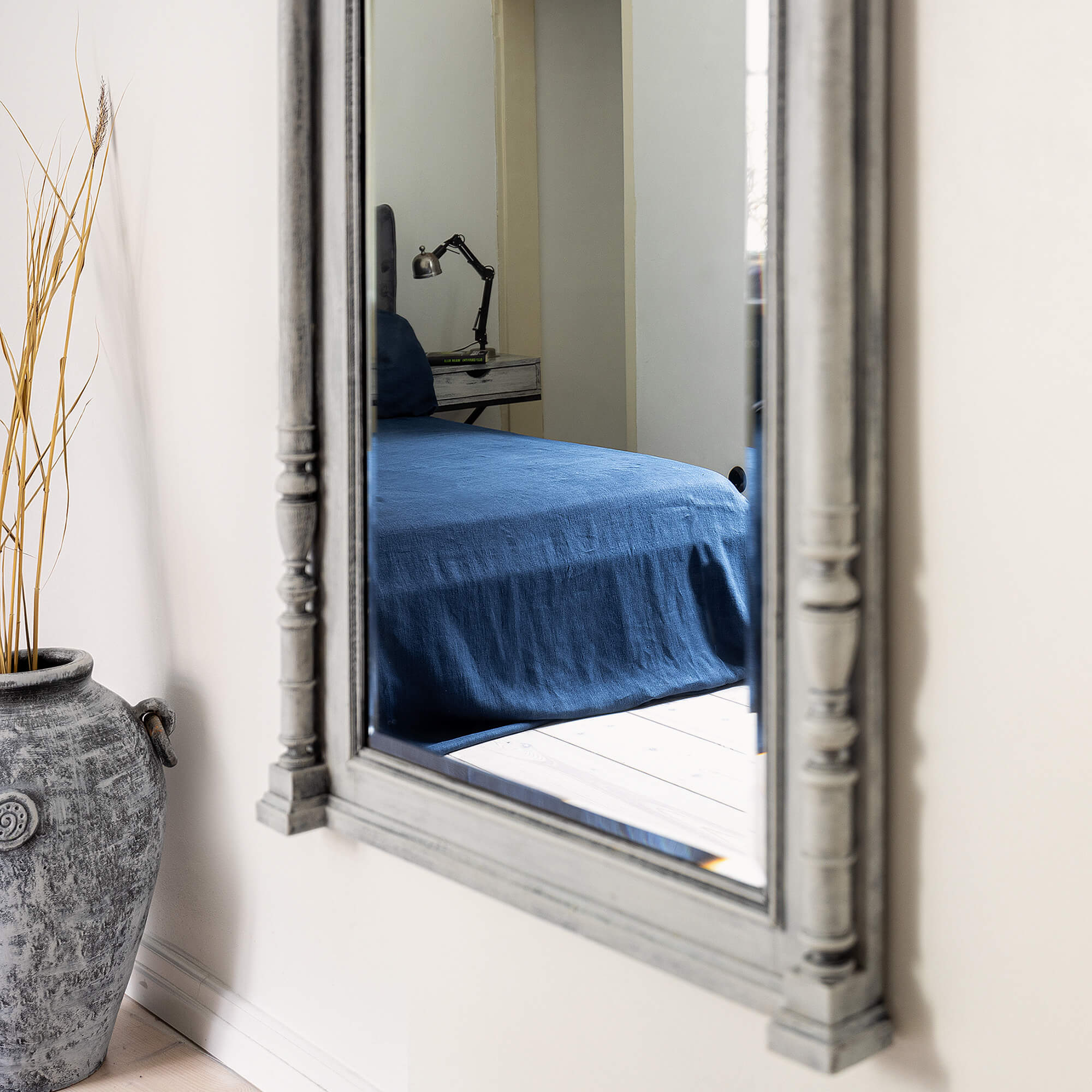 Navy Blue Linen Bedspread - The Linen Valley