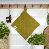 The linen pot holder come in a variety of pastel and rich colours, which are a perfect match for our other home textiles.