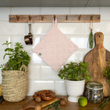 The linen pot holder come in a variety of pastel and rich colours, which are a perfect match for our other home textiles.