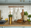 The royal floral pattern tea towels made of natural linen are durable, making them the ideal companions for your daily culinary adventures. Carefully and precisely crafted, our linen tea towels are not only practical but also add colour and sophistication to your kitchen.