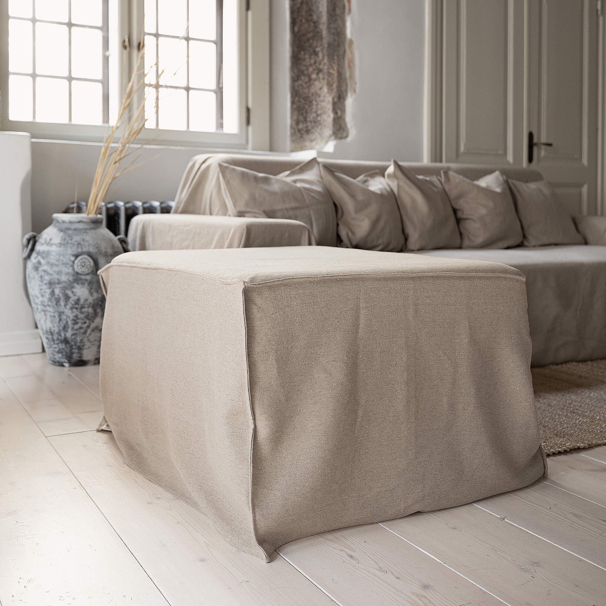 Our new rustic heavy unbleached linen ottoman cover – the ultimate solution for giving your ottoman a fresh look and upgrading your interior. Crafted with care, our ottoman cover made from the highest quality linens, available in a range of colours.