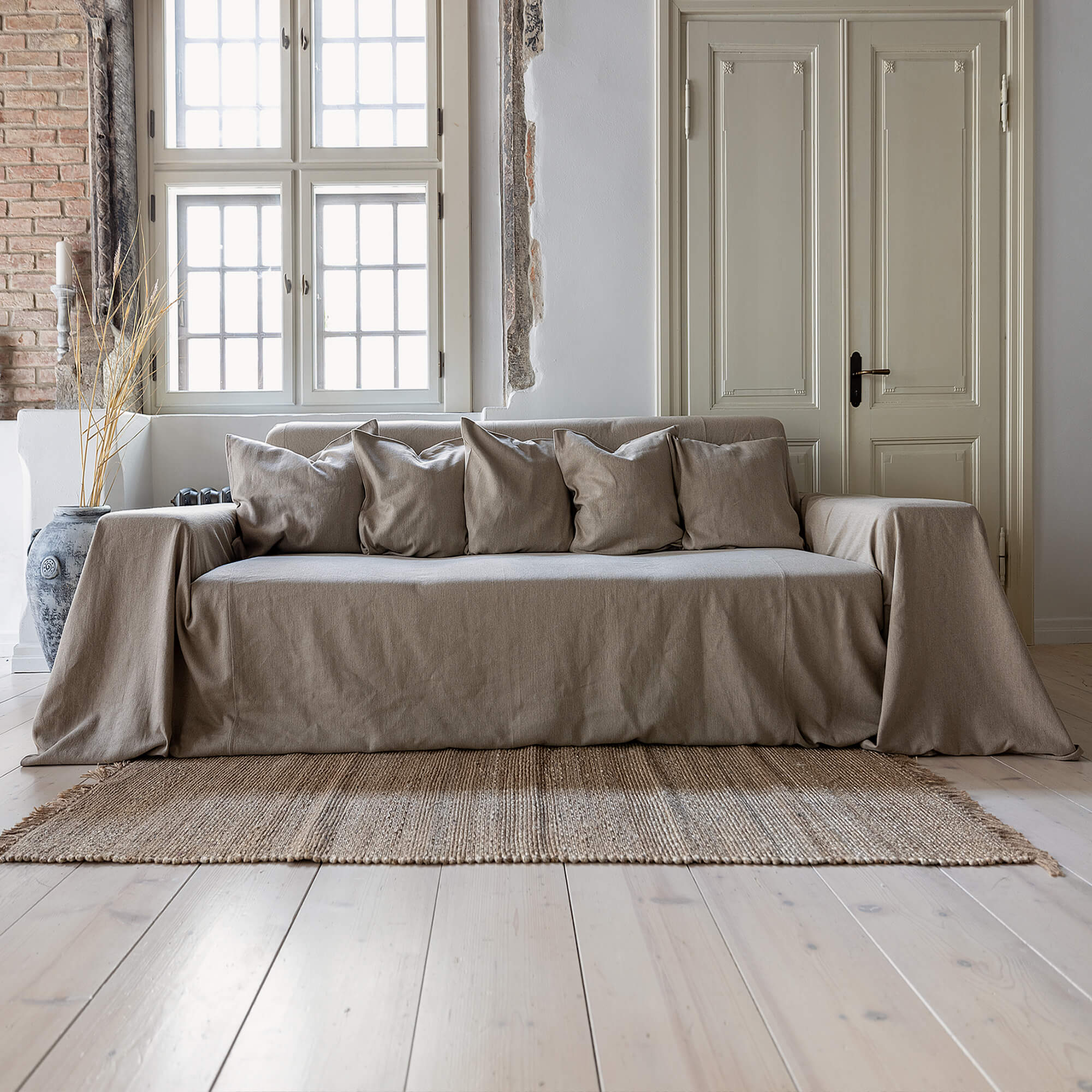 Our heavy rustic unbleached linen couch cover a stylish way to change up the look of the room. If you're a pet owner, rest assured that your beloved companions can enjoy lounging on the couch without causing any damage.