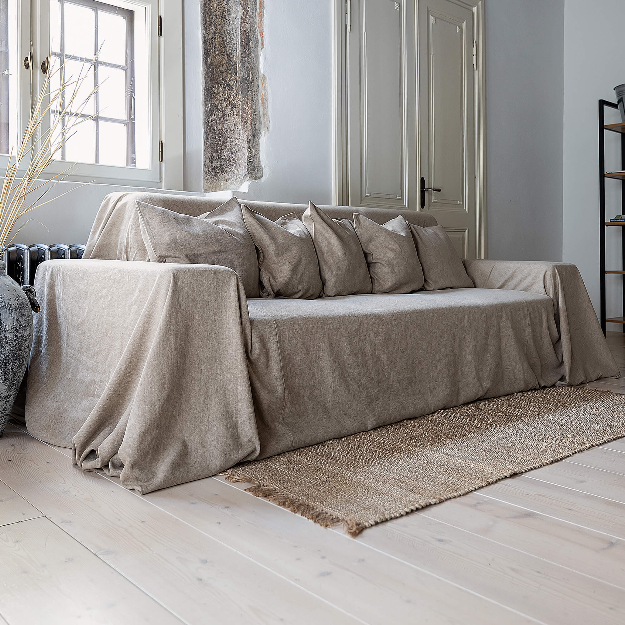 Our heavy rustic unbleached linen couch cover a stylish way to change up the look of the room. If you're a pet owner, rest assured that your beloved companions can enjoy lounging on the couch without causing any damage.