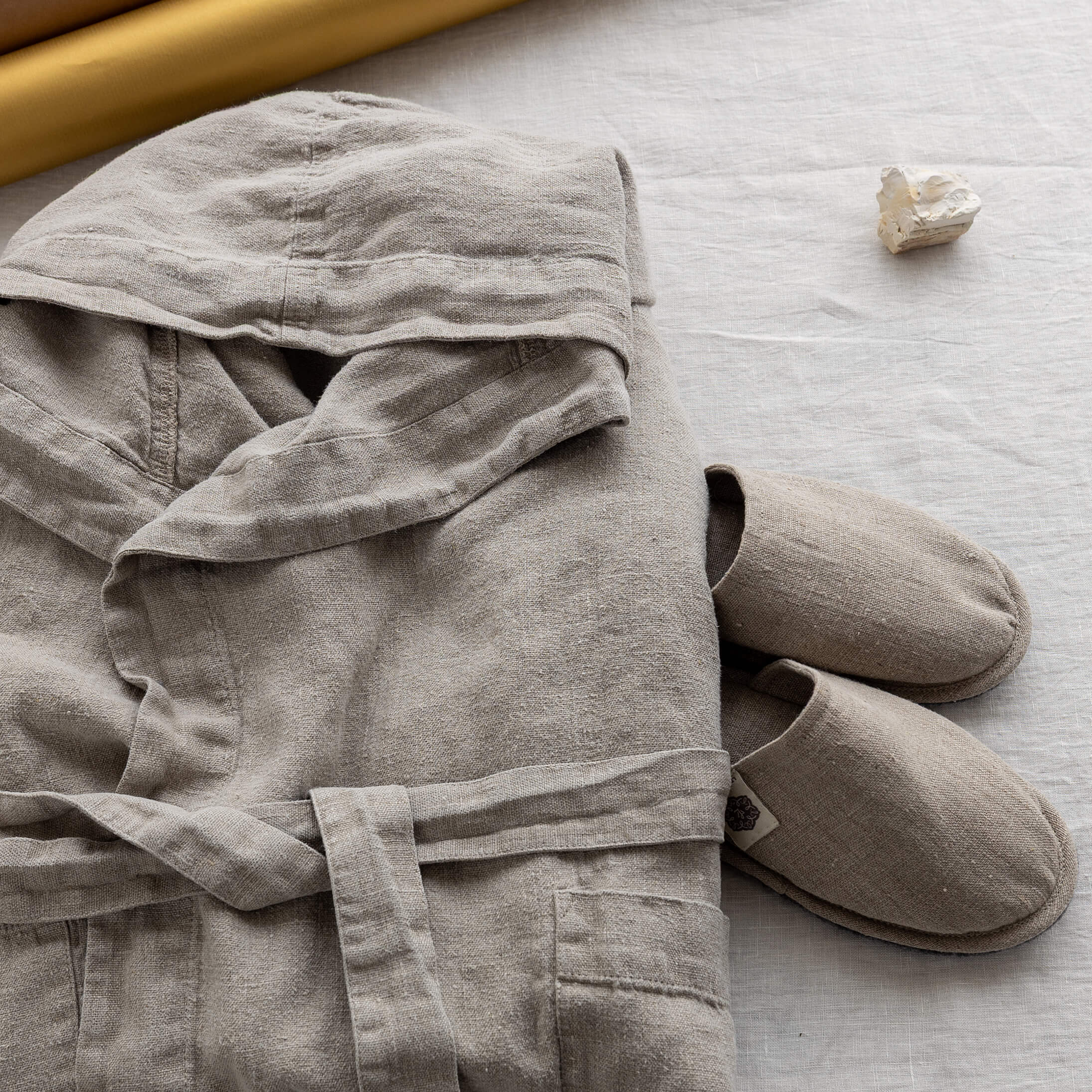Rustic linen bathrobe and linen slippers gift set in heavyweight 260 g/m² European linen