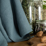 The teal blue tea towels made of natural linen are durable, making them the ideal companions for your daily culinary adventures. Carefully crafted, our linen tea towels are not only practical but also add colour and sophistication to your kitchen.