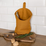 From spices to tools and much more, the linen bags are the perfect place to put your spices, utensils and more.
The linen kitchen bags are made using leftover linen textiles from our other linen products.