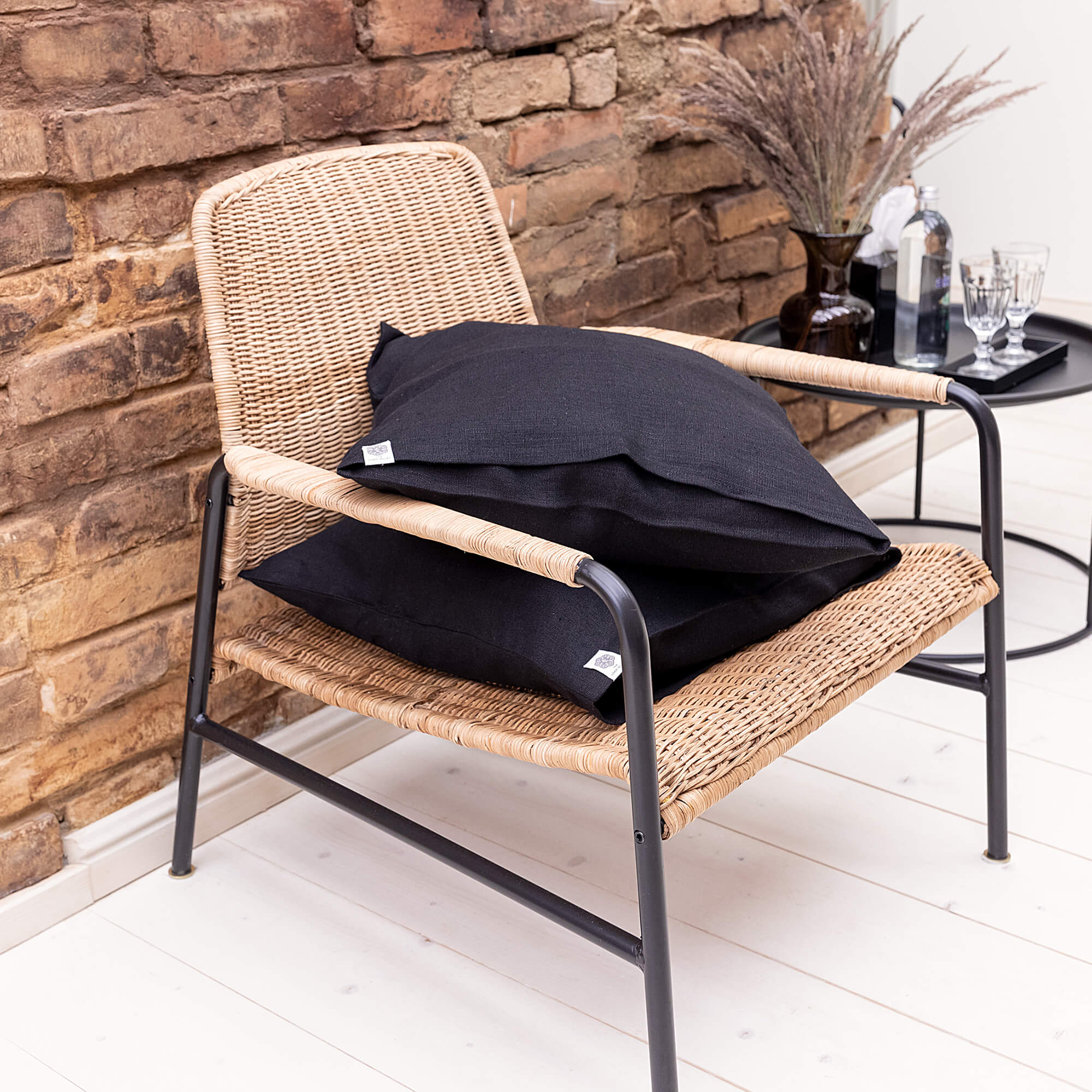 Black linen pillows would fit interiors from minimalist to classic, from Scandinavian to country style. Mix and match the colours of the throw pillows and create a unique atmosphere at home.