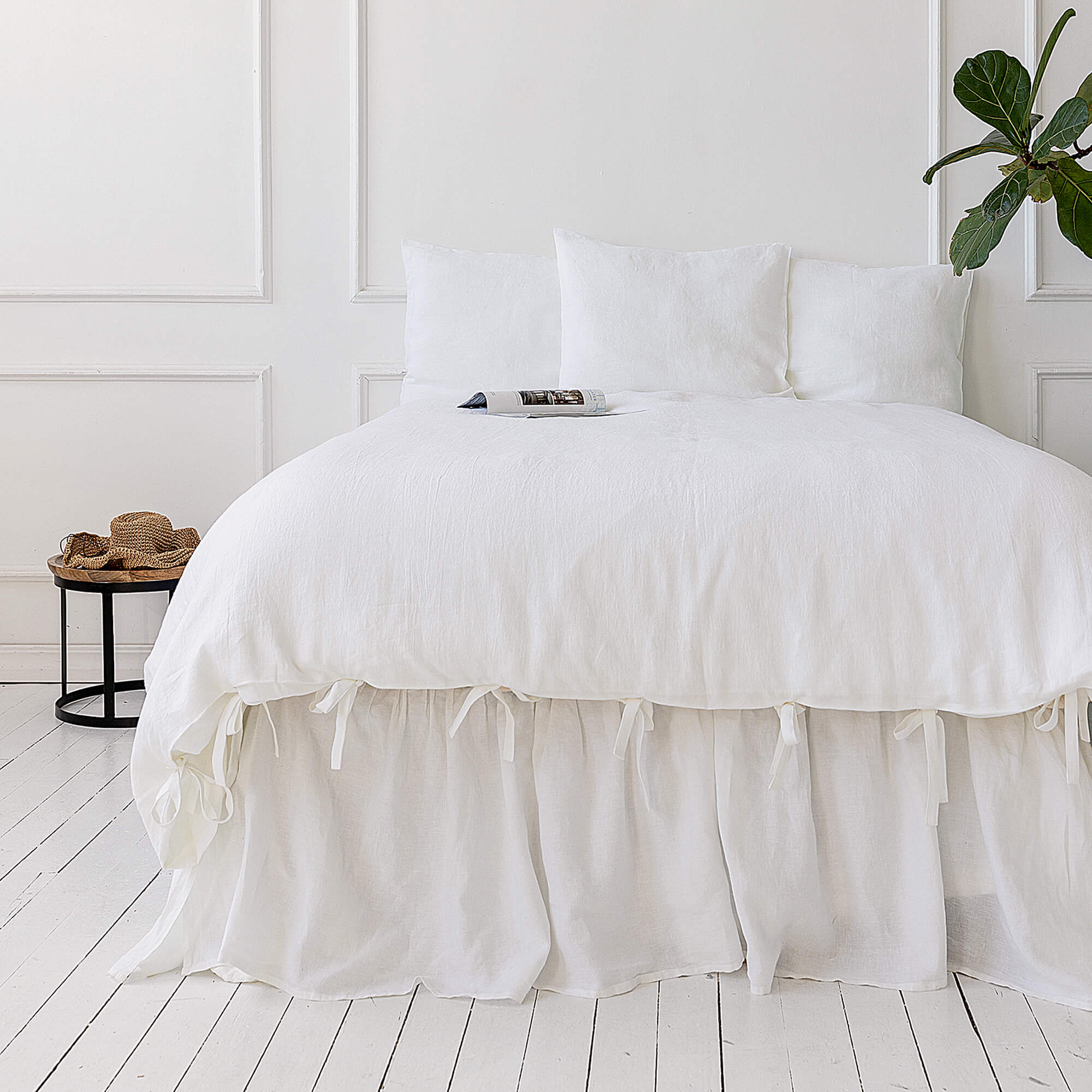 Bright White linen duvet cover will grant luxurious comfort and will give your bed new elegant look. This natural linen duvet cover combines comfort and elegance, and gives you the opportunity to enjoy all the qualities of natural linen.