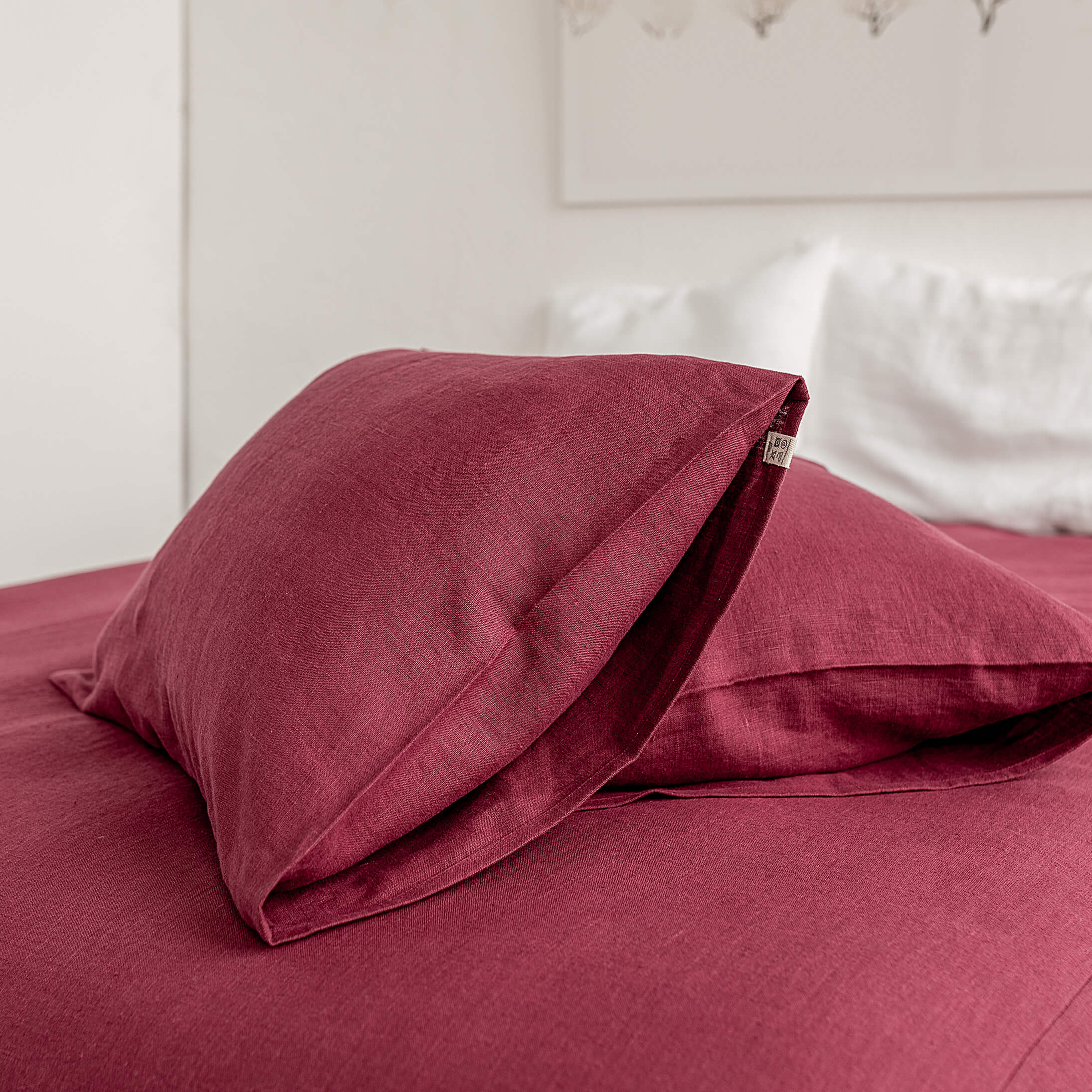 Linen pillows would fit interiors from minimalist to classic, from Scandinavian to country style.
Mix and match the colours of the throw pillows and create a unique atmosphere at home.