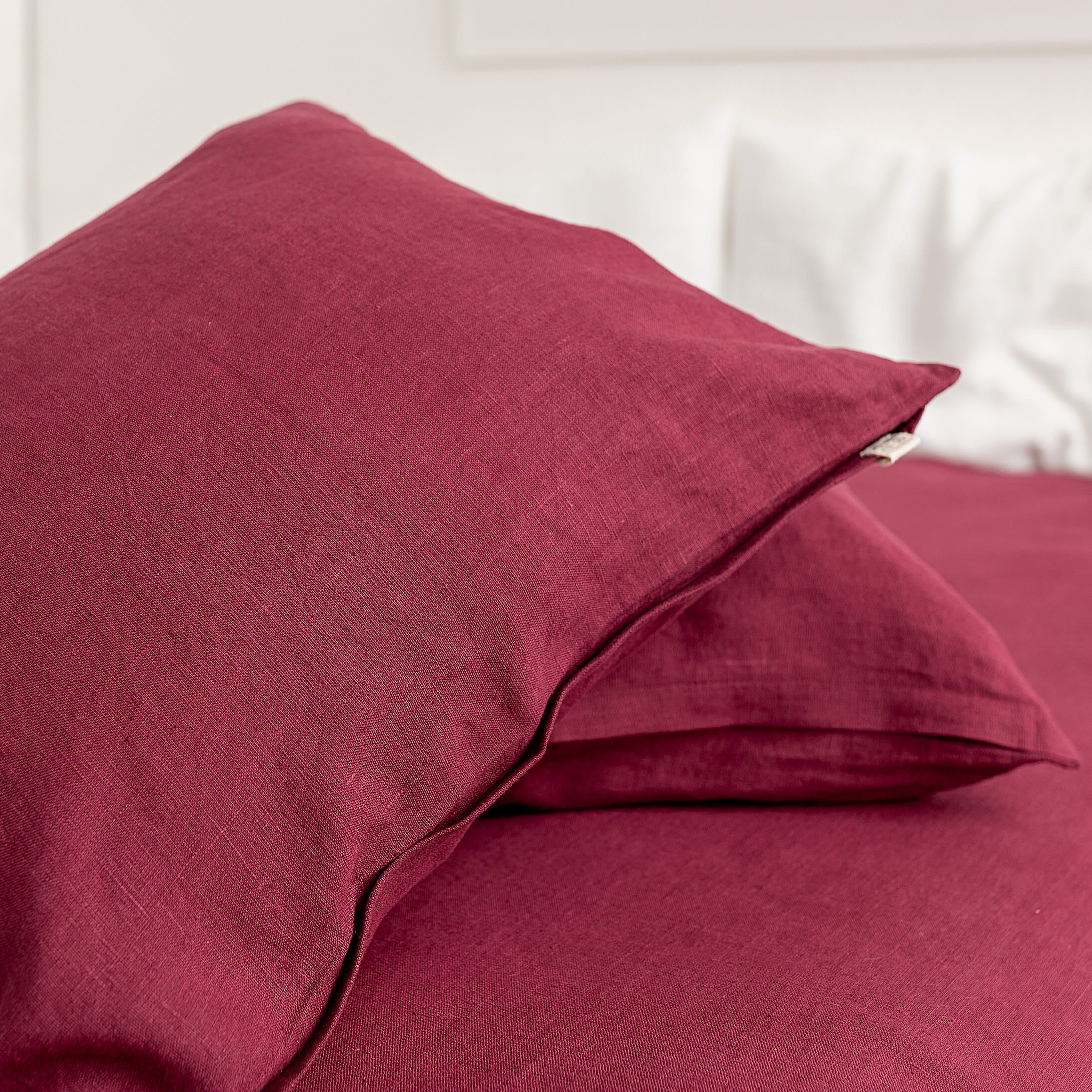 That little detail could be our burgundy red linen throw pillow. Linen pillows would fit interiors from minimalist to classic, from Scandinavian to country style.