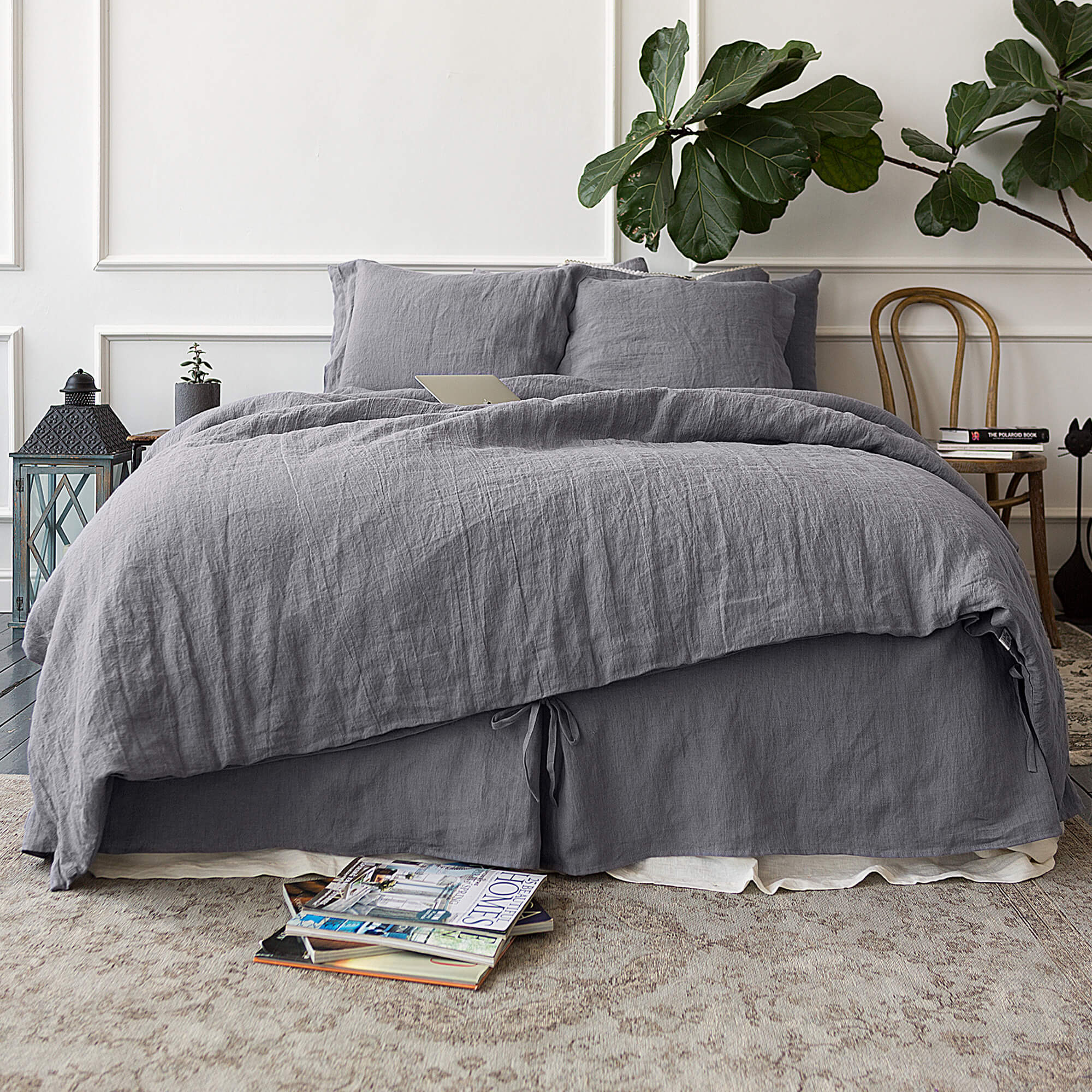 Our charcoal grey linen duvet cover set - a simple and perfect way to refresh your bedroom with a touch of classic luxury. Our natural linen duvets are made from a wide fabric for a luxurious feel without any extra seams in the middle.