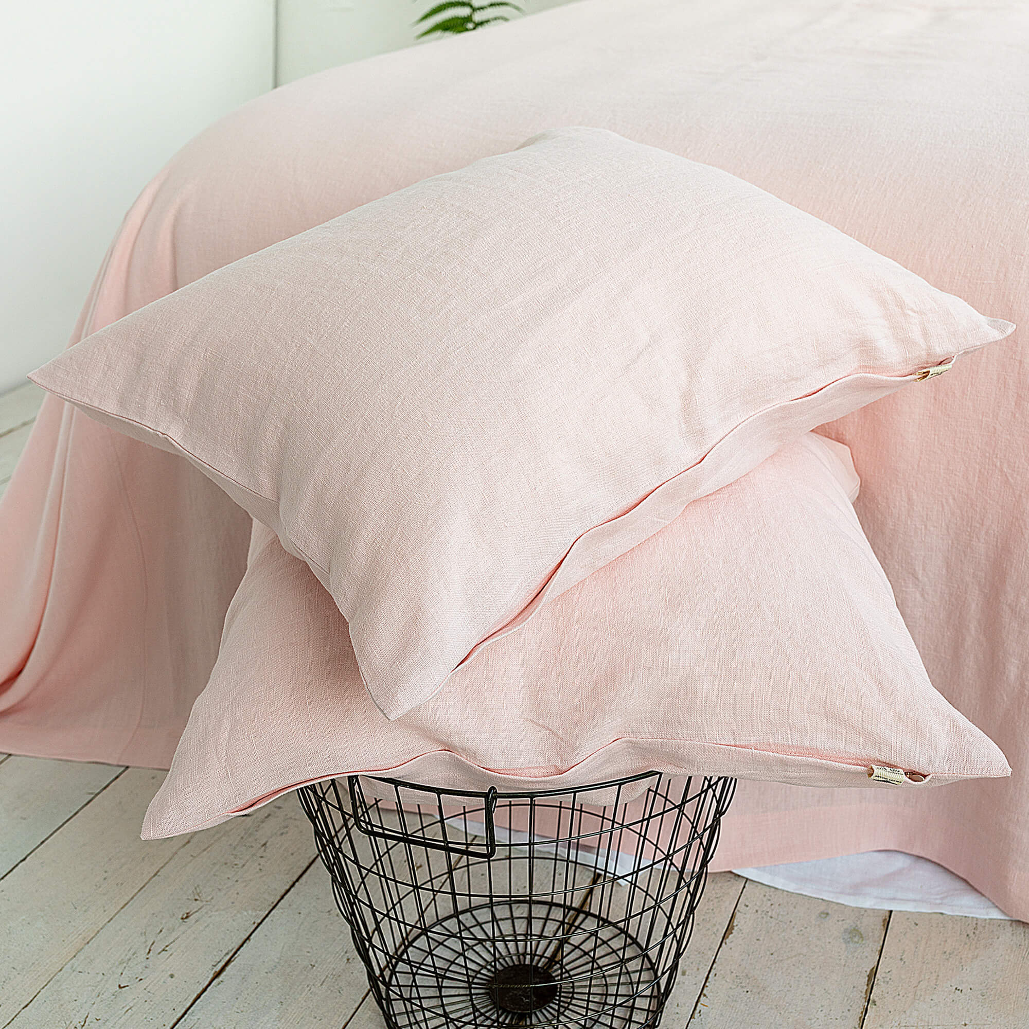  Linen pillows would fit interiors from minimalist to classic, from Scandinavian to country style.
Mix and match the colours of the throw pillows and create a unique atmosphere at home. 