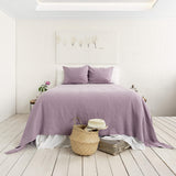 The light lilac linen bedspread has been carefully designed to suit a wide range of interior styles and to blend perfectly in both classic and contemporary home spaces.
Our linen bedspreads are extremely versatile, fitting into a wide range of interiors and complementing them perfectly, adding new colours and emotions.
