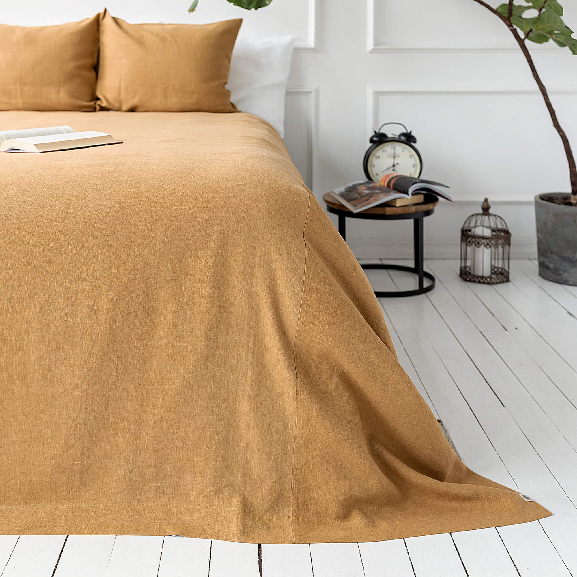 Introducing our dusty mustard linen bedspread, designed to elevate the comfort and style of your bedroom and bed.
Whether draped elegantly over your bed as a stylish throw or wrapped snugly around you on chilly evenings.