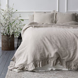Our unbleached linen duvet cover with ruffles has an unmistakable classic French rustic style and a timeless design that never gets old and is always relevant. This cover allows you to enjoy all the best qualities of natural linen: excellent air permeability and thermoregulatory properties.
