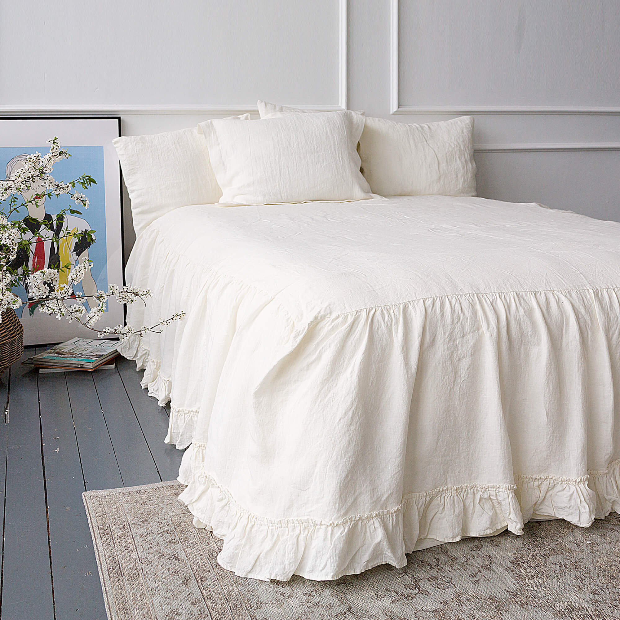 Introducing our charcoal grey linen bed valance, the perfect addition to complete your bedding look.
Whether you're looking to enhance the aesthetics of your bedroom or simply add a functional element to your bedding, our charcoal grey bed valance is a perfect choice.