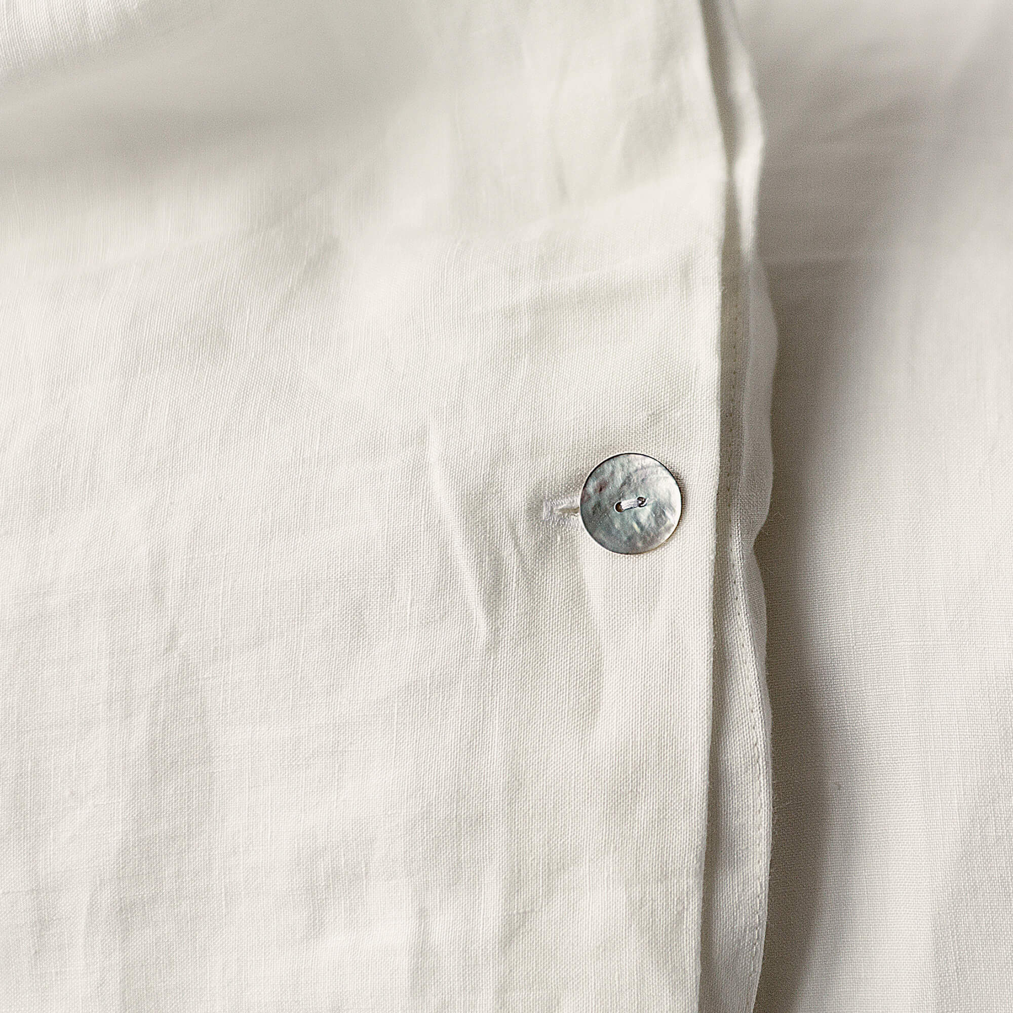 The off white linen duvet cover allows you to enjoy all the best qualities of natural linen: excellent breathability and heat regulation properties, wear resistance, and the aesthetics of linen fabric. Natural linen fabric is durable and will last for many years, so this cover will bring you joy for a long time and give your home an irreplaceable natural charm.