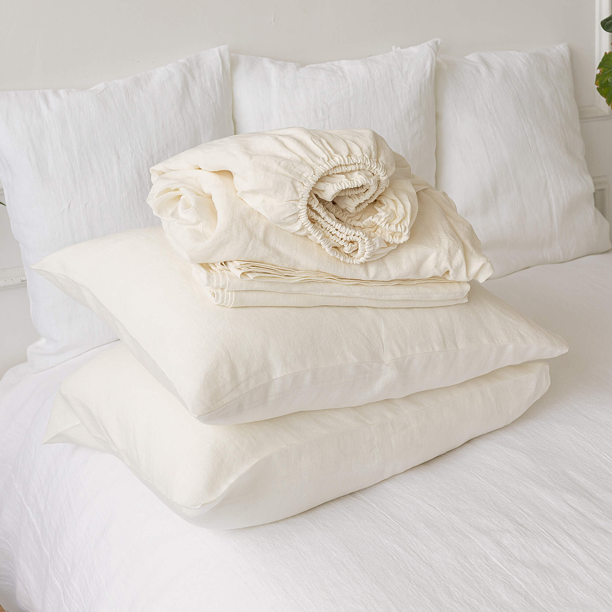 Off white linen sheets will grant luxurious comfort and will give your bed new elegant look.
Crafted to elevate your sleeping experience, each set includes soft fitted sheet, a flat sheet and two pillowcases.