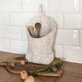 From spices to tools and much more, the linen bags are the perfect place to put your spices, utensils and more.
The linen kitchen bags are made using leftover linen textiles from our other linen products.