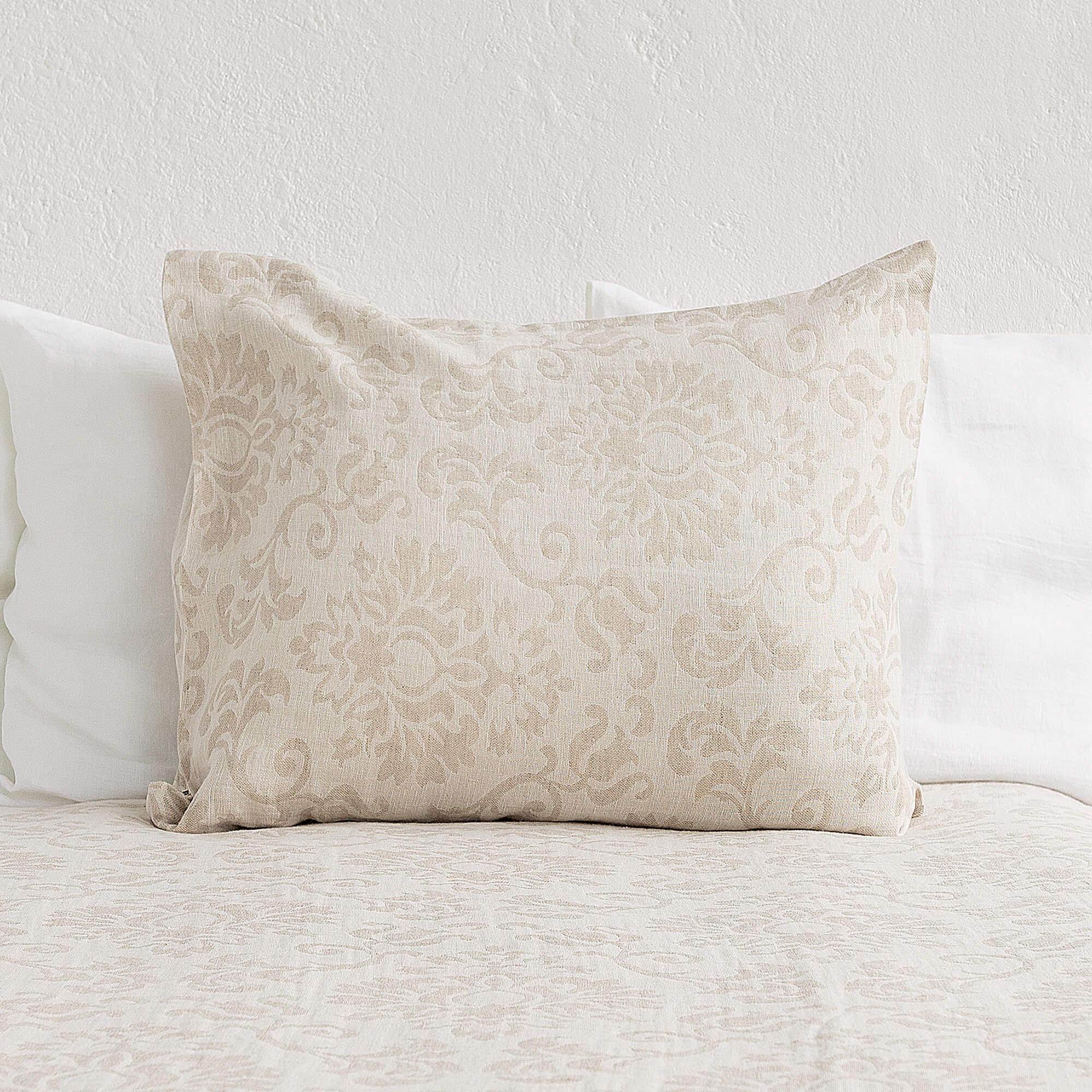 Ocean blue pillows would fit interiors from minimalist to classic, from Scandinavian to country style. Mix and match the colours of the pillow shams and create a unique atmosphere at home.