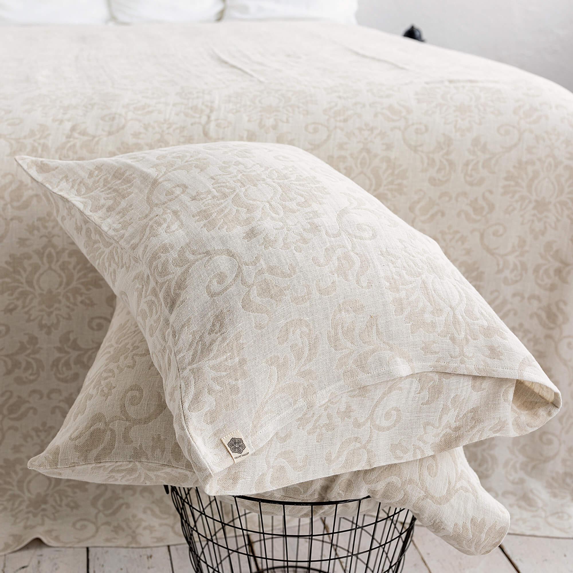 Ocean blue pillows would fit interiors from minimalist to classic, from Scandinavian to country style. Mix and match the colours of the pillow shams and create a unique atmosphere at home.