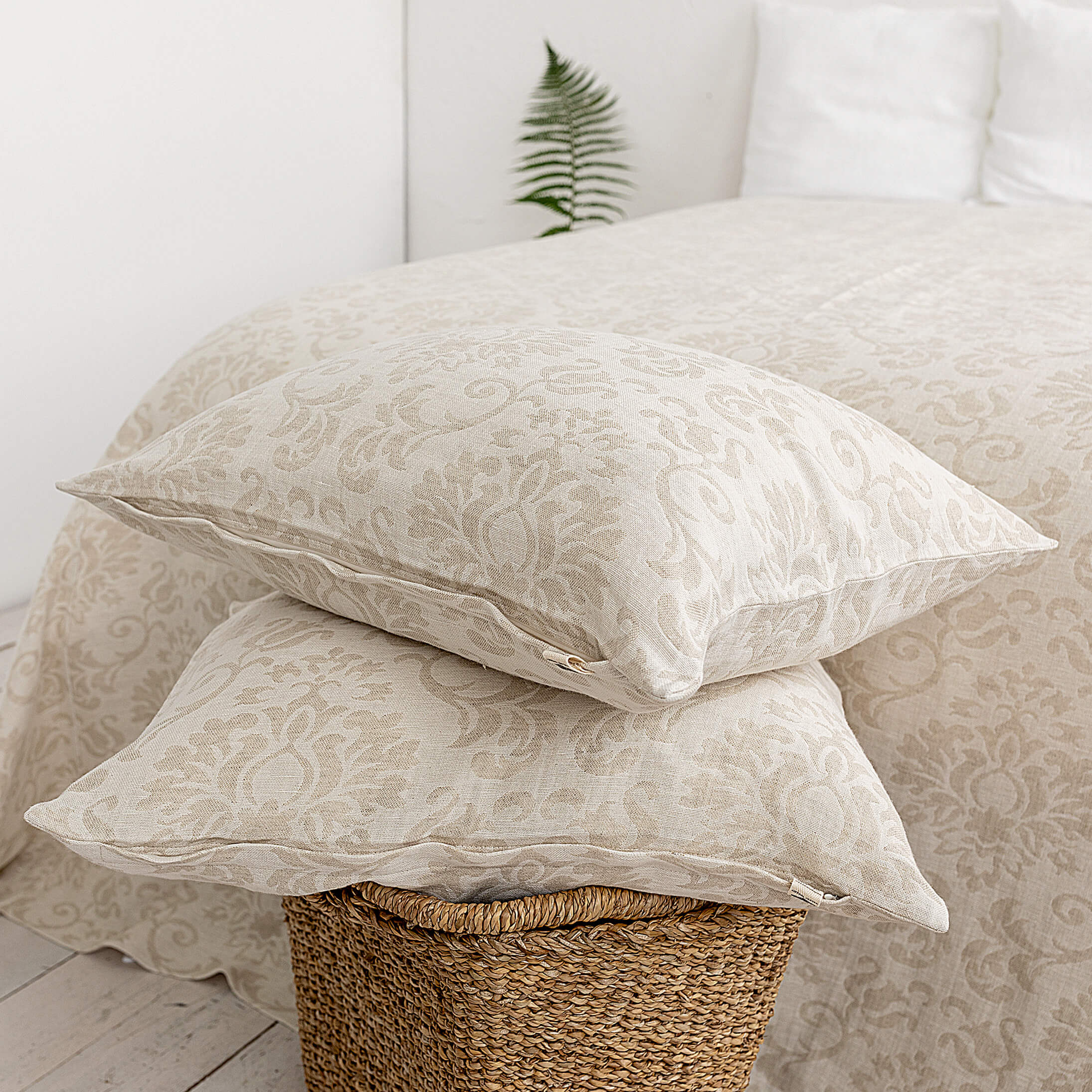 Sometimes it takes just a small detail to make a home interior complete, perfect and unique. And that little detail could be our royal floral pattern linen pillow sham with zipper.