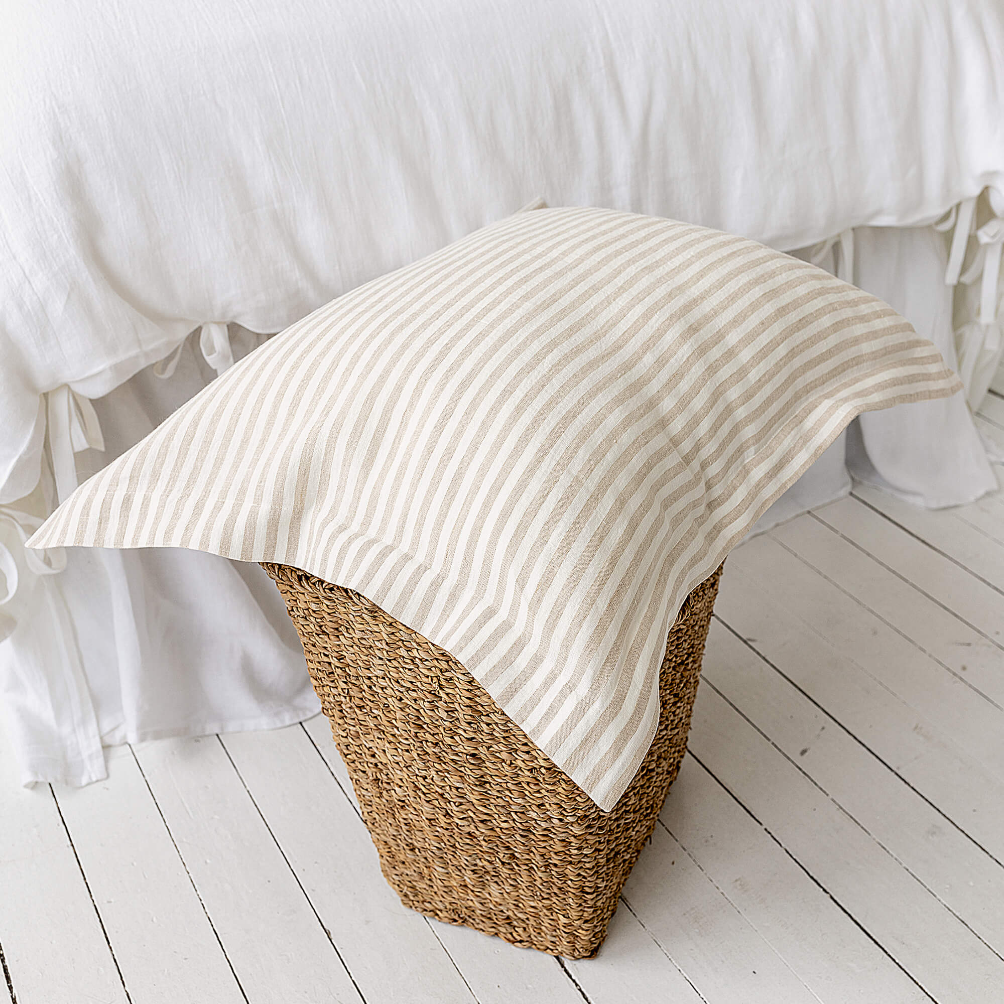 Our striped linen pillowcases is made from the softest and finest natural linen fabrics, giving your home an unmistakable elegance and style.