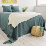 The teal blue linen bedspread has been carefully designed to suit a wide range of interior styles and to blend perfectly in both classic and contemporary home spaces.
Our linen bedspreads are extremely versatile, fitting into a wide range of interiors and complementing them perfectly, adding new colours and emotions.