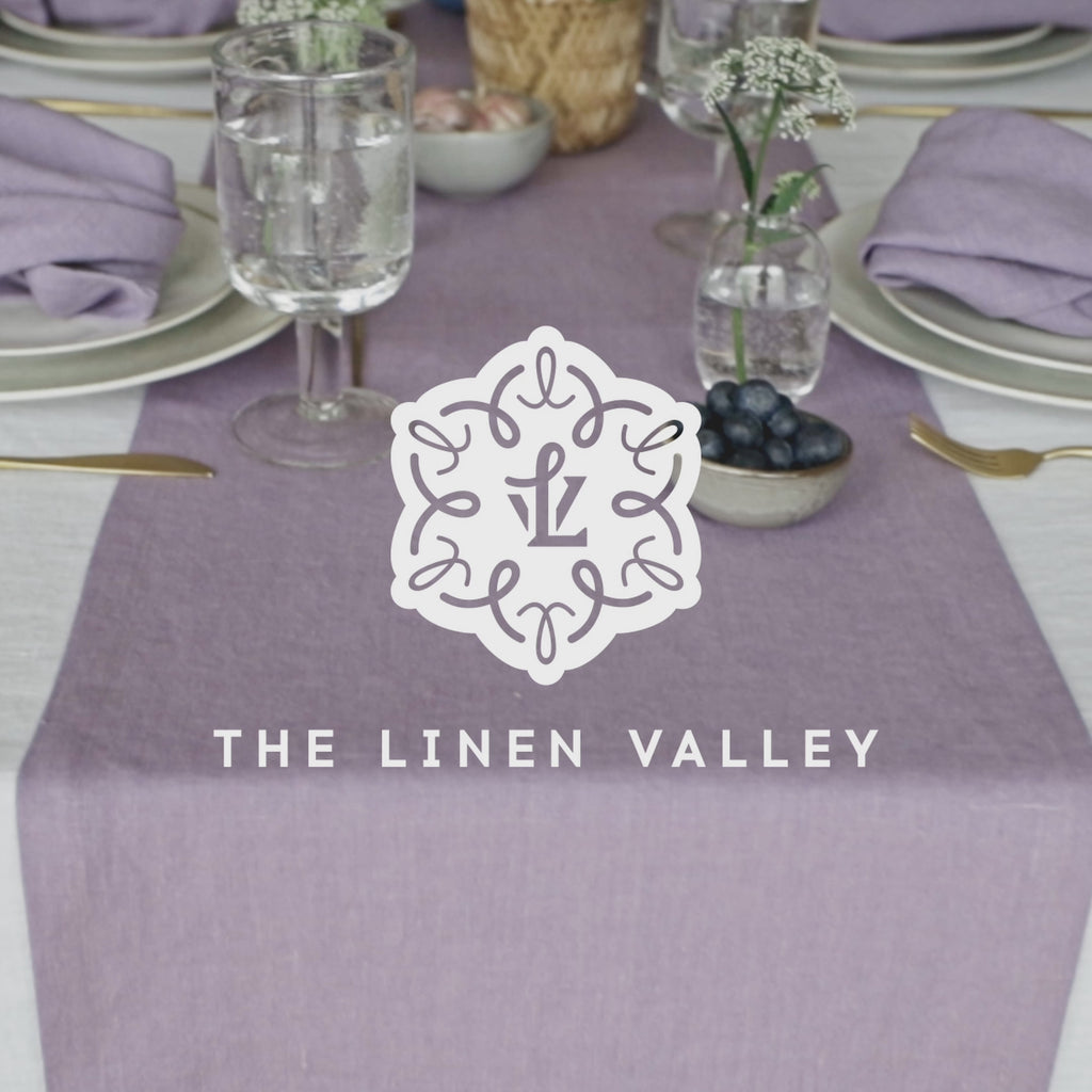 Give your table a touch of distinction and decoration with our amber yellow linen table runner. Use the table runner on its own or combine it with a linen tablecloth, placemats or napkins.