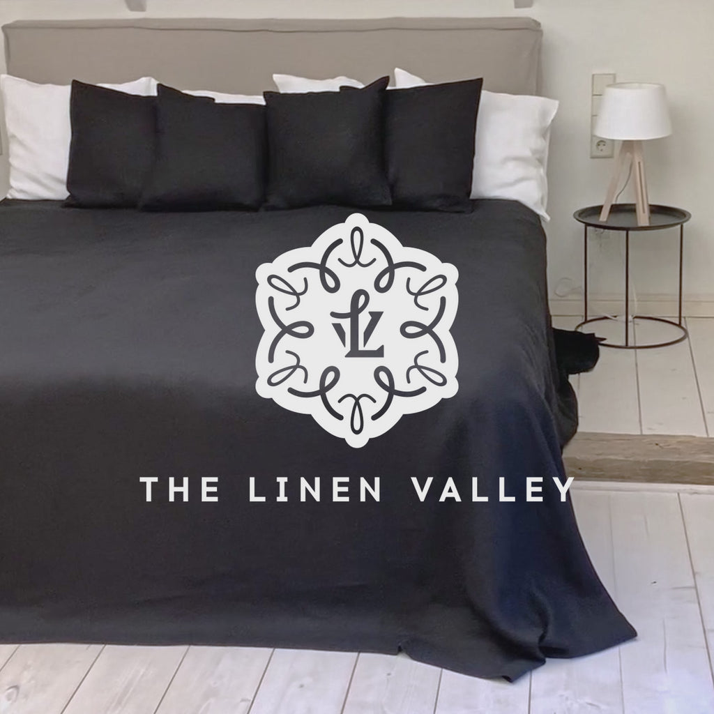 The black linen bedspread has been carefully designed to suit a wide range of interior styles and to blend perfectly in both classic and contemporary home spaces. Linen bedspreads are extremely versatile, fitting into a wide range of interiors and.