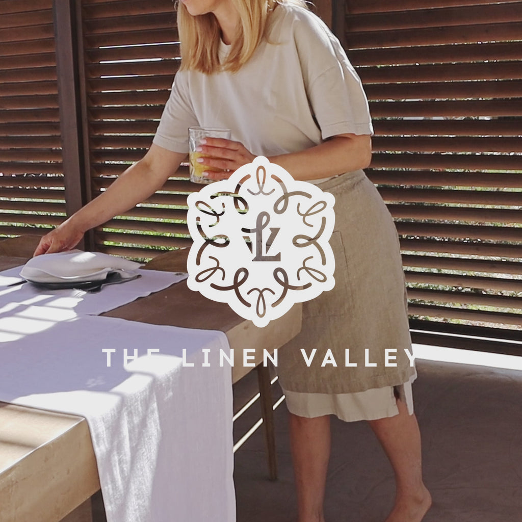 Whether you're a chef or a home cook, our linen aprons will improve your culinary experience. Explore variety of aprons styles, from classic neutrals to vibrant hues, and discover the apron that complements your personal taste and kitchen decor.