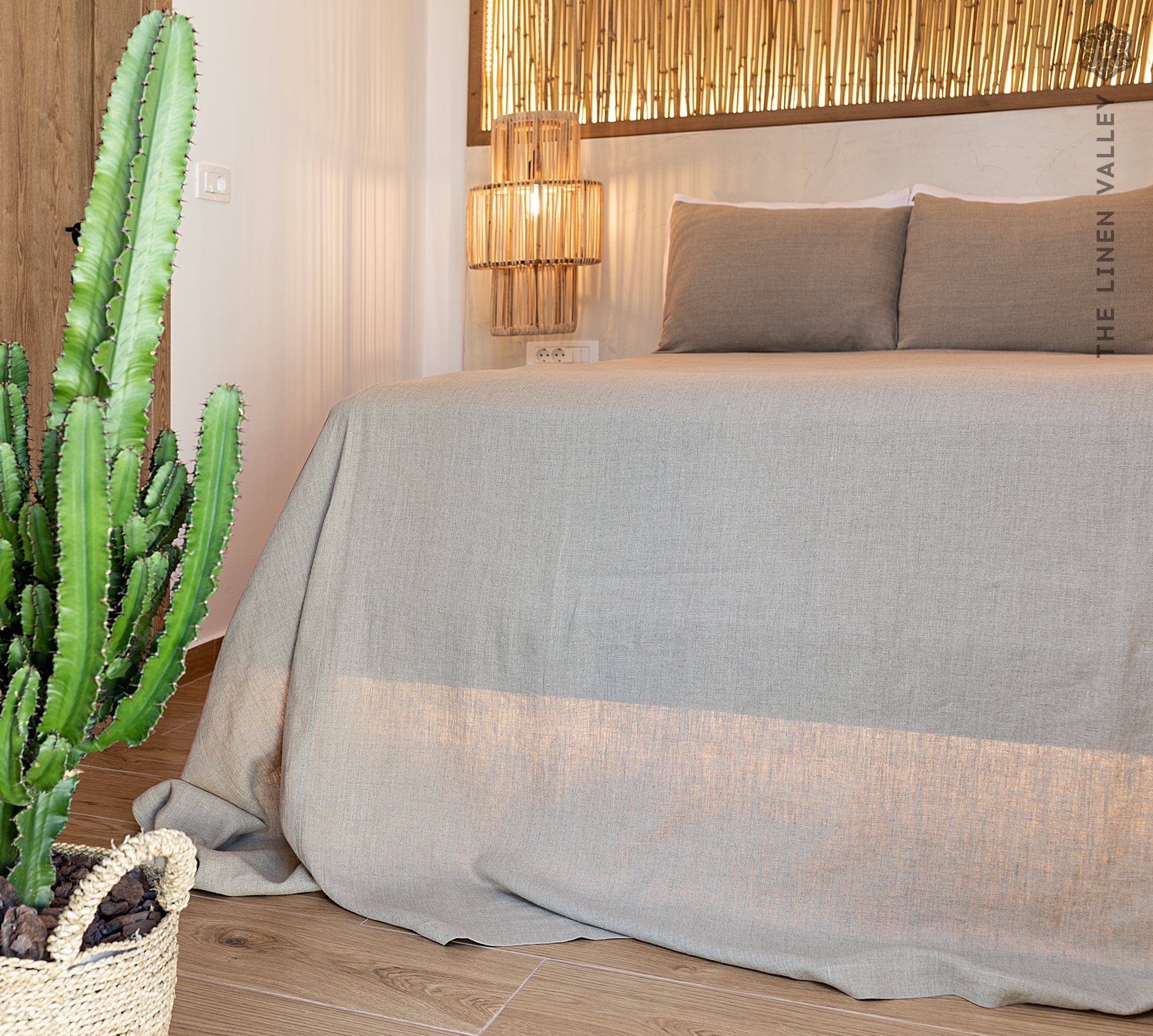 Custom order for Nisha - RUSTIC linen bedspread - The Linen Valley